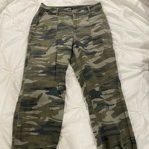 Camo joggers, size 4